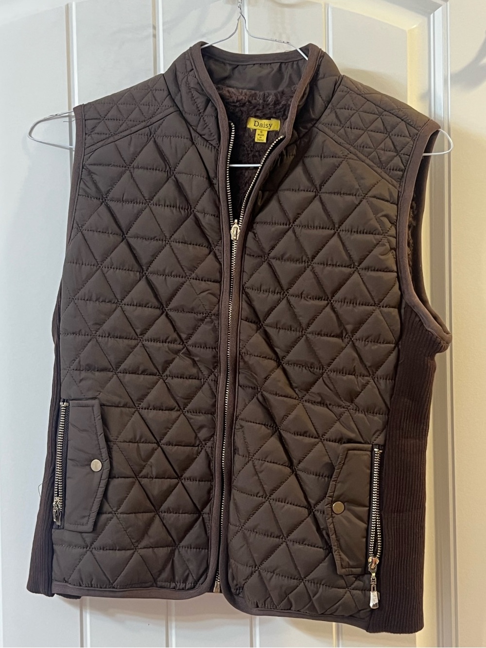 Daisy Quilted Brown Sleeveless Zip Vest